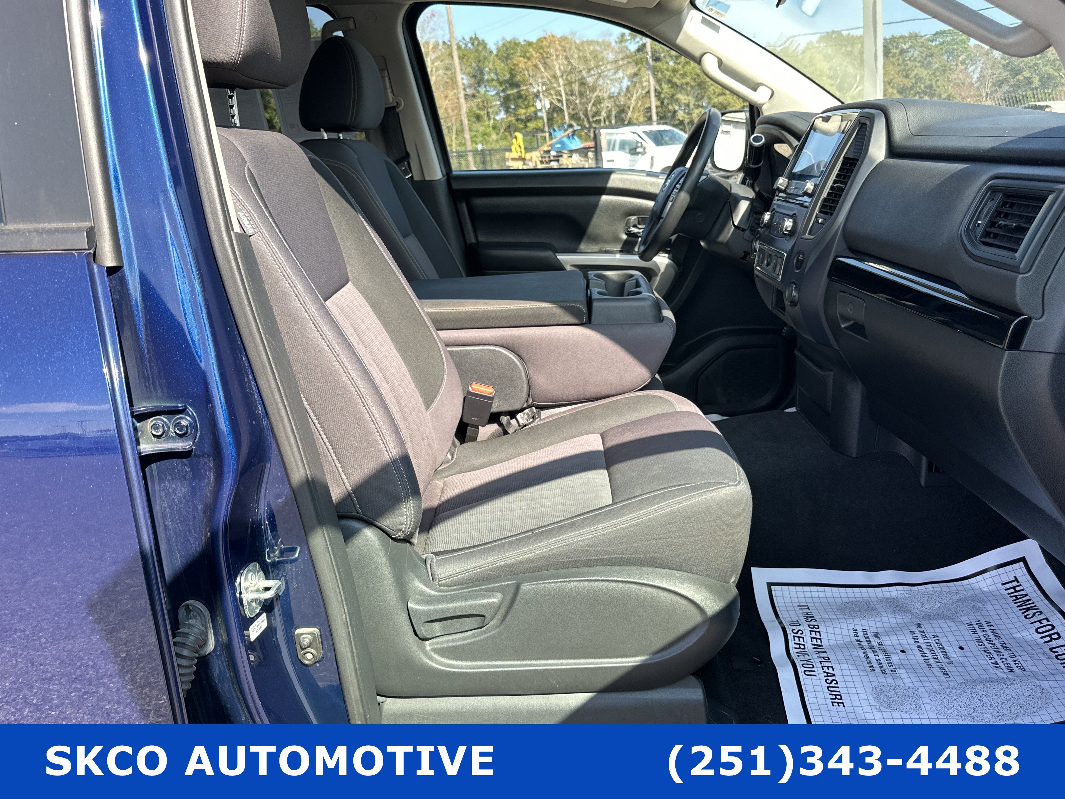 Used 2022 Nissan Titan SV RWD image 13