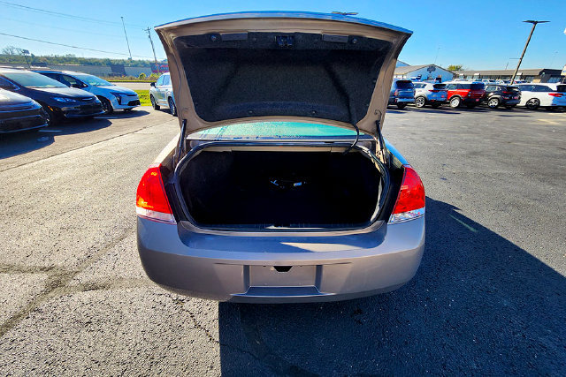 Used 2006 Chevrolet Impala LT w/ Preferred Equipment Group FWD image 26