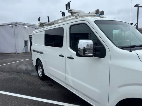 Used 2019 Nissan NV 3500 S image 13