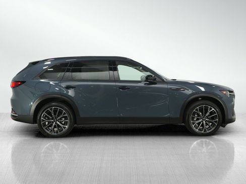 Certified 2025 MAZDA CX-70 Plug-In Hybrid w/ Premium Pkg image 7