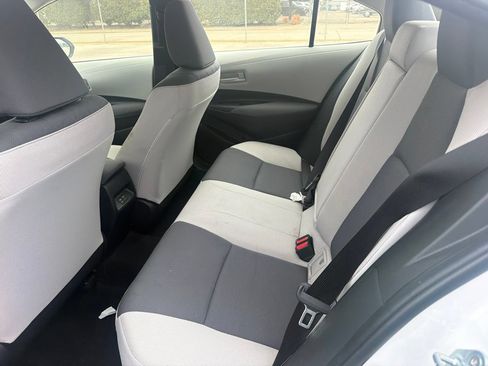 Used 2025 Toyota Corolla LE FWD image 8
