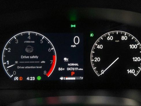 Used 2023 Honda Pilot Touring image 17