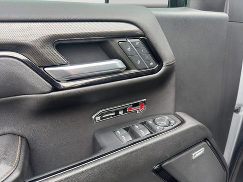 Used 2023 GMC Sierra 1500 AT4 w/ AT4 Preferred Package AWD/4WD image 28