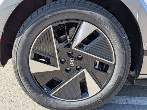 New 2026 Hyundai Ioniq 5 Limited image 12