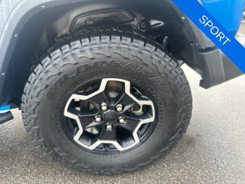 Used 2021 Jeep Wrangler Sport AWD/4WD image 32