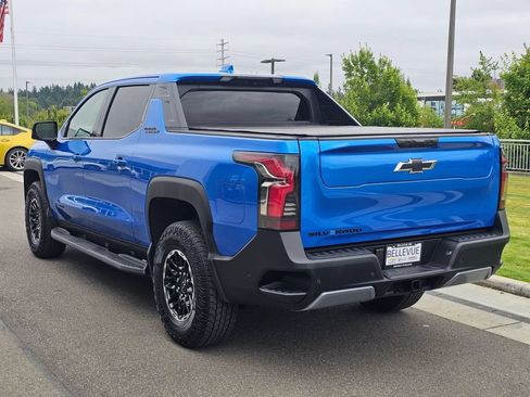 Used 2026 Chevrolet Silverado EV Trail Boss AWD/4WD image 3