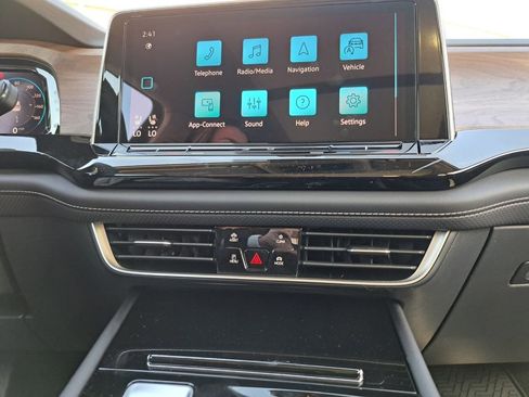 New 2026 Volkswagen Atlas SE FWD image 10