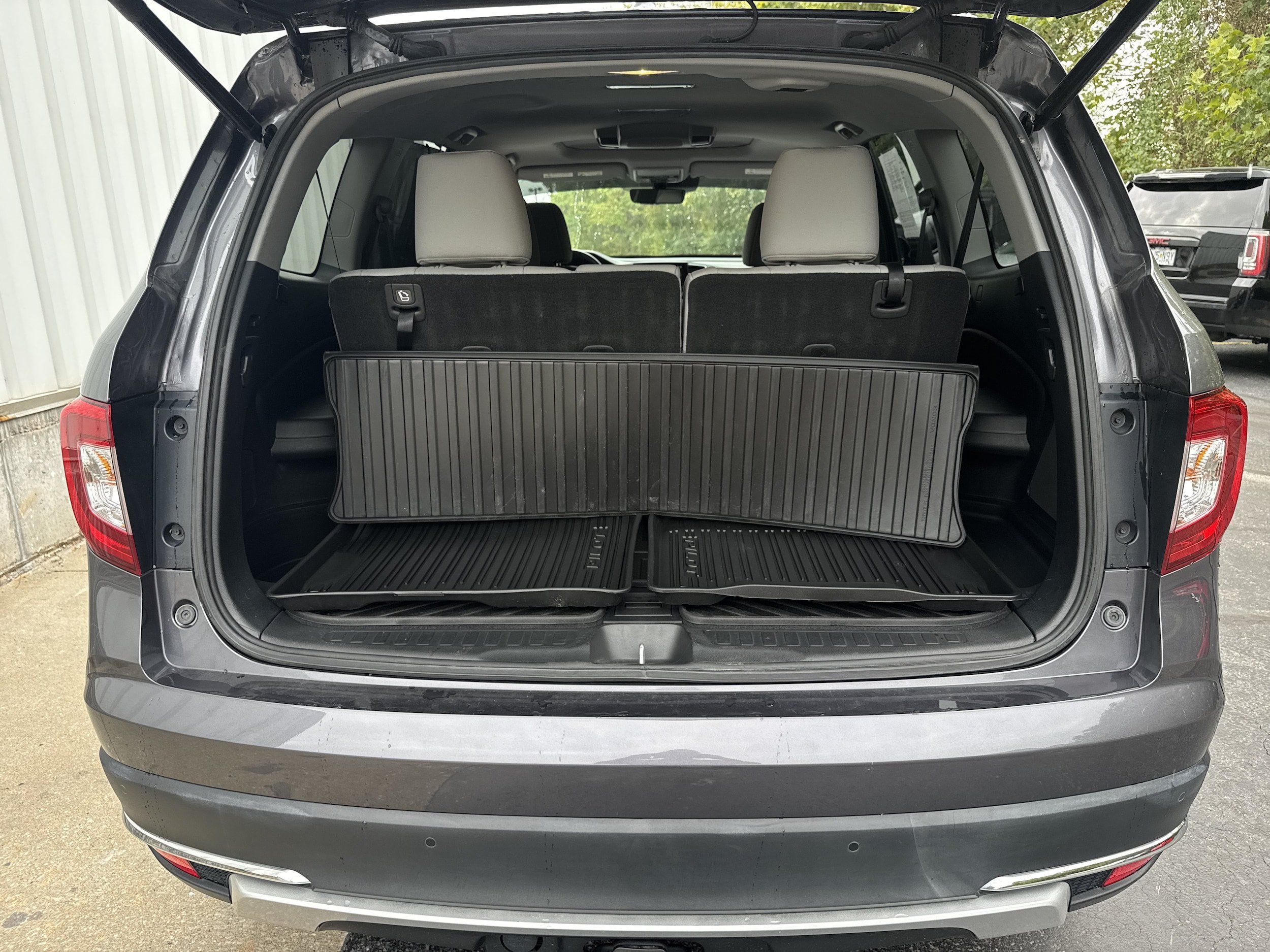 Used 2021 Honda Pilot Touring image 9