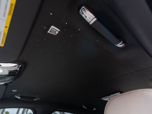 Used 2022 Rolls-Royce Cullinan Black Badge w/ Dark Exterior Package AWD/4WD image 27