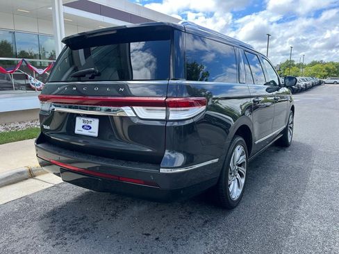 Certified 2023 Lincoln Navigator L Reserve AWD/4WD image 13