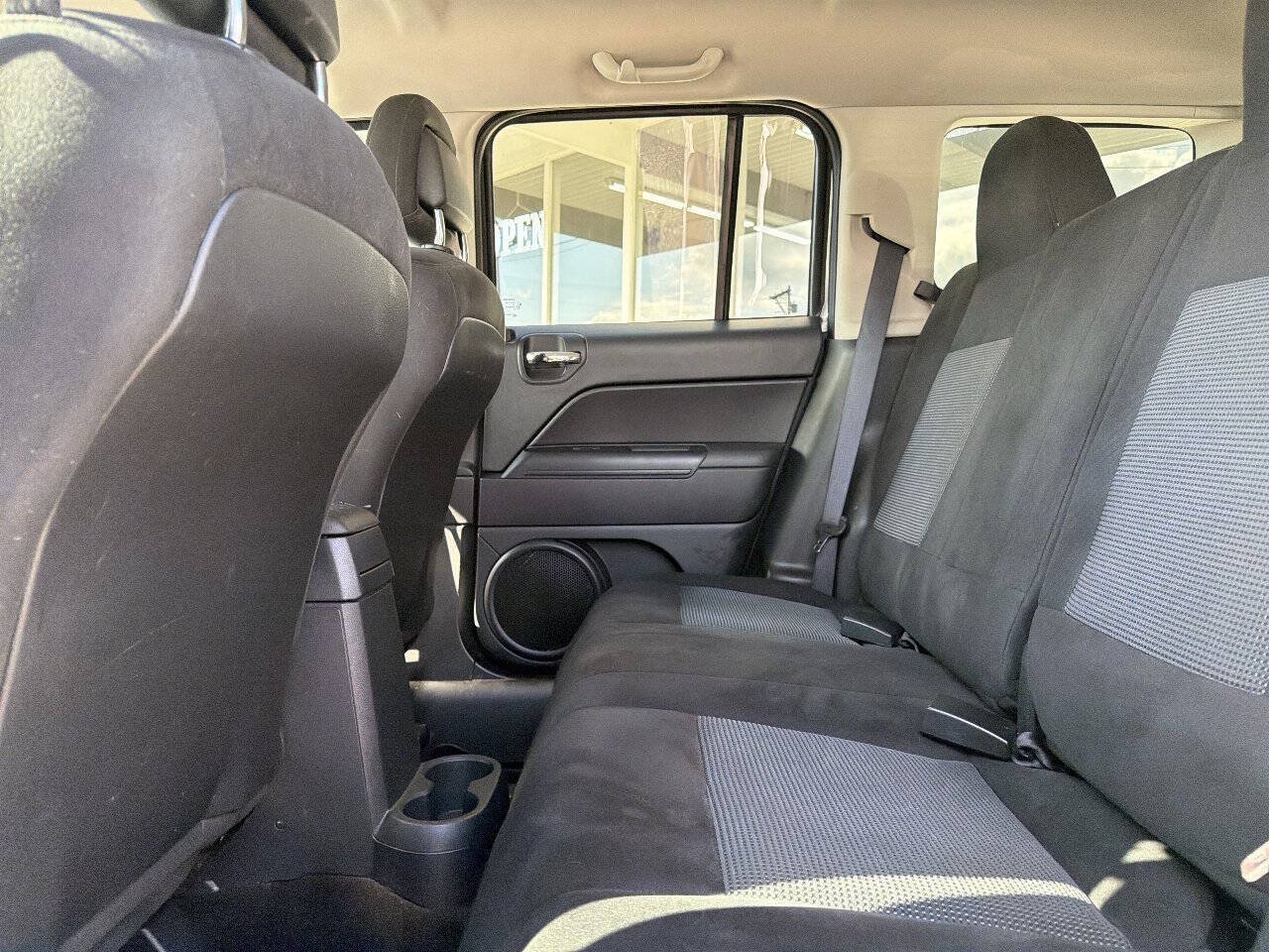 Used 2016 Jeep Patriot Sport w/ Power Value Group AWD/4WD image 25