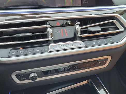 Used 2019 BMW X7 xDrive40i w/ Premium Package image 35