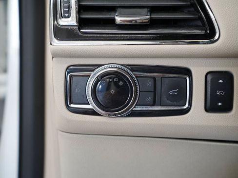 Used 2020 Lincoln Navigator L Reserve w/ Luxury Package AWD/4WD image 23