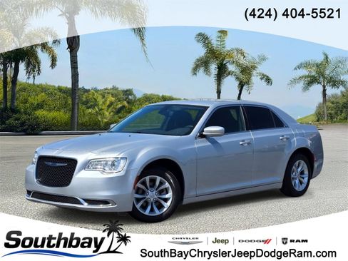 Used 2023 Chrysler 300 Touring RWD image 1