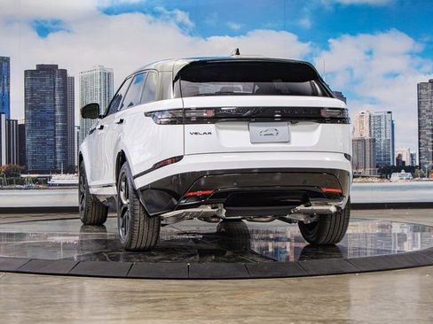 New 2026 Land Rover Range Rover Velar Dynamic SE image 9