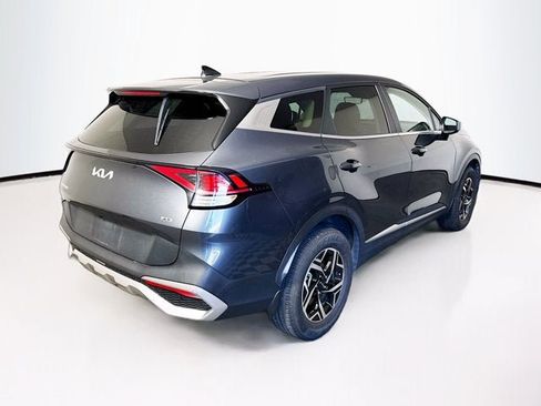Used 2023 Kia Sportage LX AWD/4WD image 5