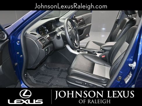 Used 2017 Honda Accord Hybrid Sedan image 13