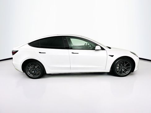 Used 2022 Tesla Model 3 RWD image 10