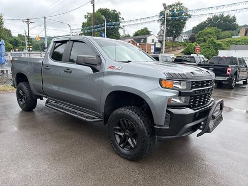 Used 2019 Chevrolet Silverado 1500 Custom Trail Boss w/ Custom Convenience Package AWD/4WD image 9