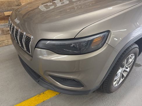 Used 2020 Jeep Cherokee Latitude Plus w/ Cold Weather Group image 5