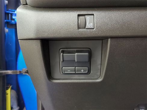 Certified 2023 Chevrolet Colorado LT w/ LT Convenience Package II image 18