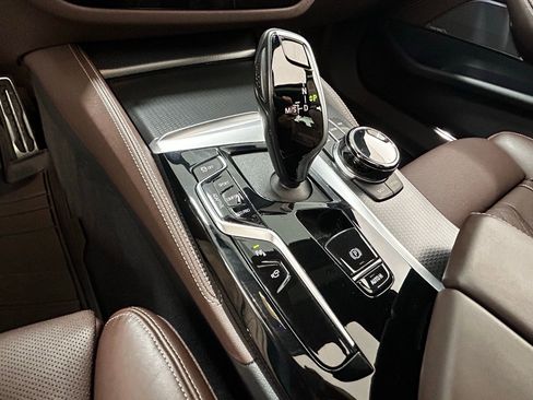 Used 2023 BMW M550i xDrive w/ Executive Package AWD/4WD image 22