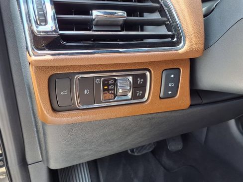 Used 2024 Lincoln Navigator Reserve AWD/4WD image 21