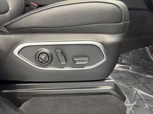 New 2026 Jeep Grand Wagoneer Limited w/ Convenience Group I image 28