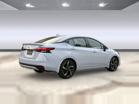 Used 2023 Nissan Versa SR w/ Trunk Package image 8