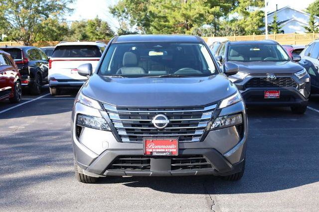 Certified 2025 Nissan Rogue SV FWD image 5