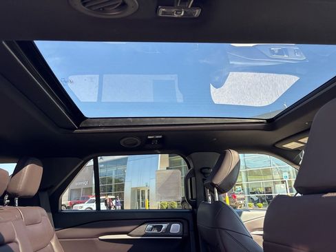 New 2026 Ford Explorer Platinum AWD/4WD image 15