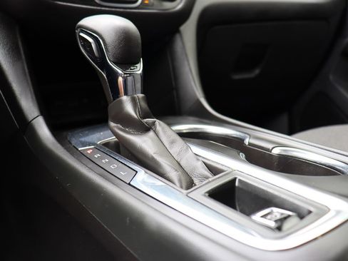 Used 2022 Chevrolet Equinox LT FWD image 50