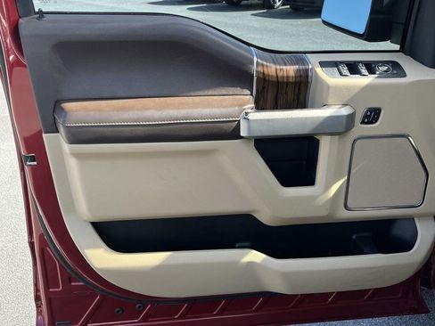 Used 2018 Ford F150 Lariat image 24