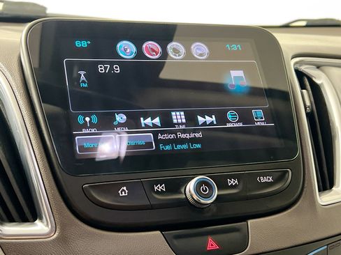 Used 2017 Chevrolet Malibu Premier w/ Driver Confidence Package image 28