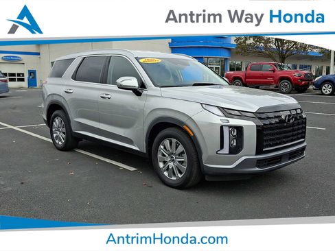 Used 2023 Hyundai Palisade SEL image 1