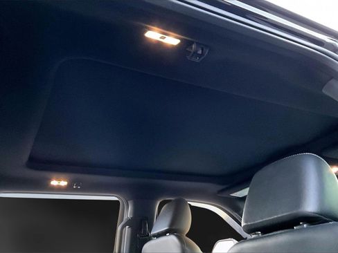 Used 2022 Ford F250 Lariat w/ Tremor Off-Road Package image 15