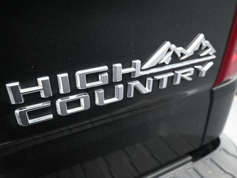 Used 2022 Chevrolet Silverado 1500 High Country w/ High Country Premium Package image 21