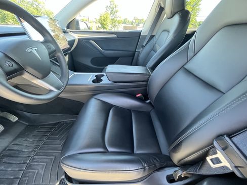 Used 2023 Tesla Model Y Long Range AWD/4WD image 49