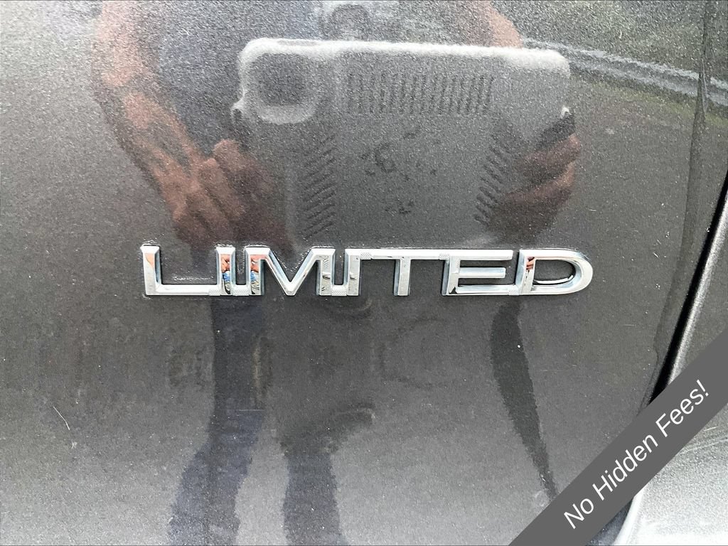 Used 2019 Chrysler Pacifica Limited FWD image 8