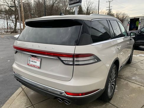 Certified 2022 Lincoln Aviator Reserve w/ Elements Package Plus image 6
