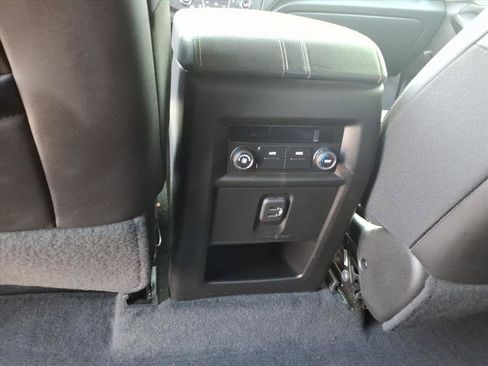 Used 2023 Chevrolet Traverse LT AWD/4WD image 27