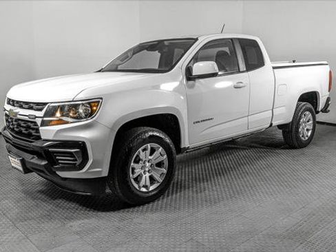 Used 2022 Chevrolet Colorado LT w/ Fleet Safety Package image 2
