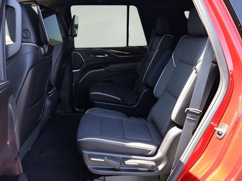 Used 2023 Cadillac Escalade Premium Luxury RWD image 12