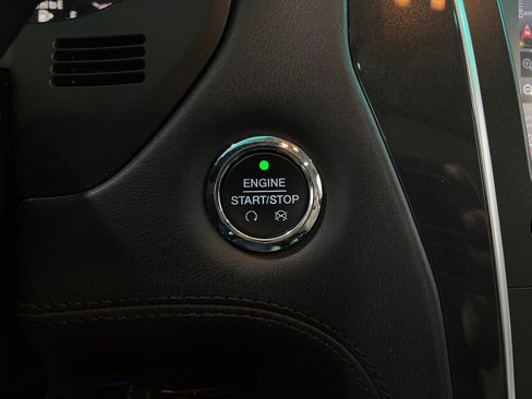 Used 2016 Ford Explorer Platinum image 21