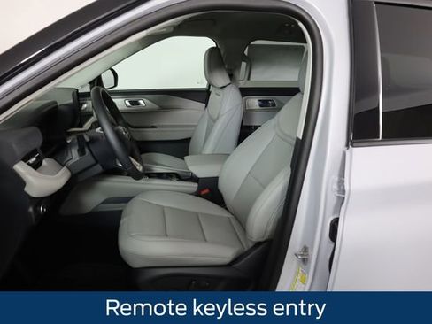 New 2026 Ford Explorer Active w/ Active Comfort Package image 24
