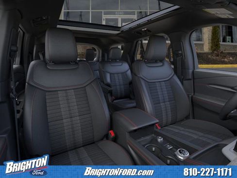Used 2026 Ford Explorer ST-Line w/ ST-Line Street Pack image 10