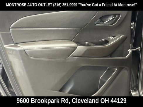 Used 2023 Chevrolet Traverse LT FWD image 36