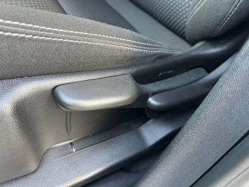 Certified 2024 GMC Terrain SLE image 24