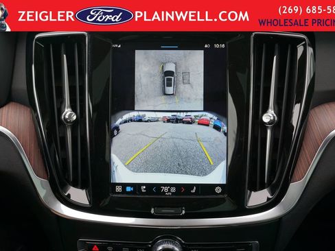 Used 2024 Volvo V60 B5 Cross Country Plus AWD/4WD image 21