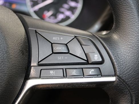 Used 2025 Nissan Sentra SV FWD image 21
